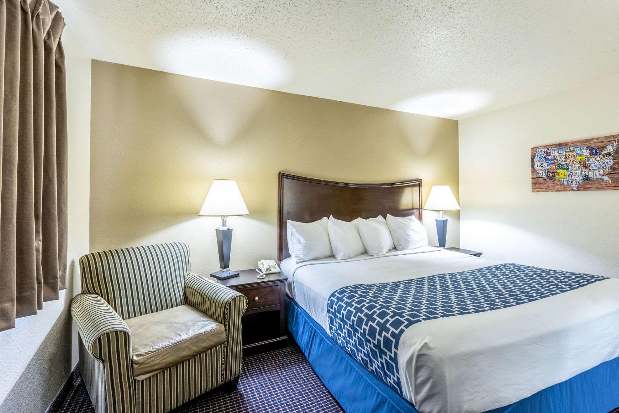 Econo Lodge Inn & Suites Auburn Номер фото